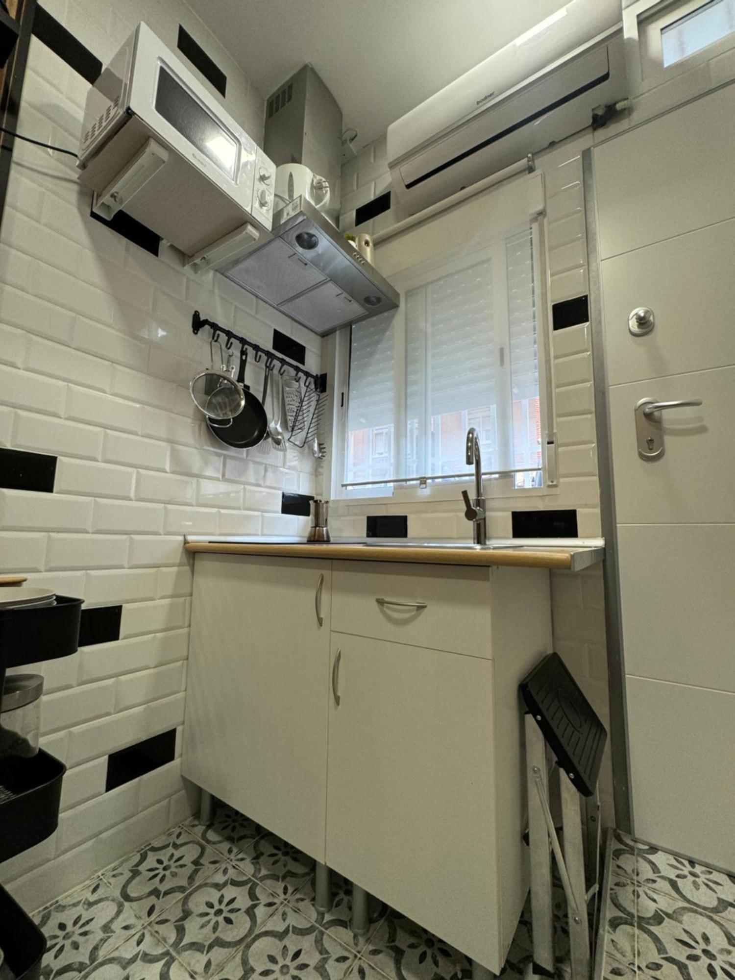 Vistalegre! Pequeno Y Fantastico Loft Cerca Del Metro Madri Exterior foto